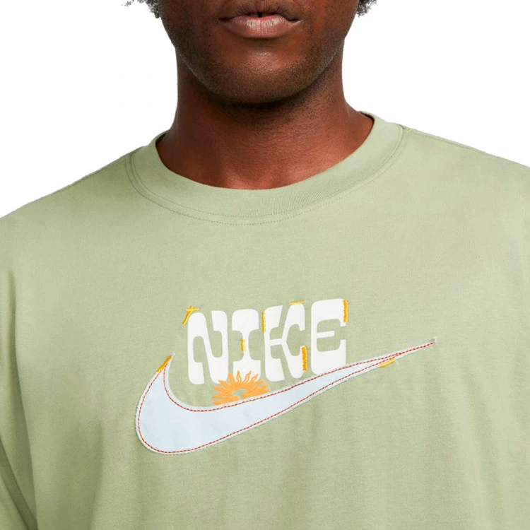 camiseta-nike-sportswear-sole-craft-oil-green-3