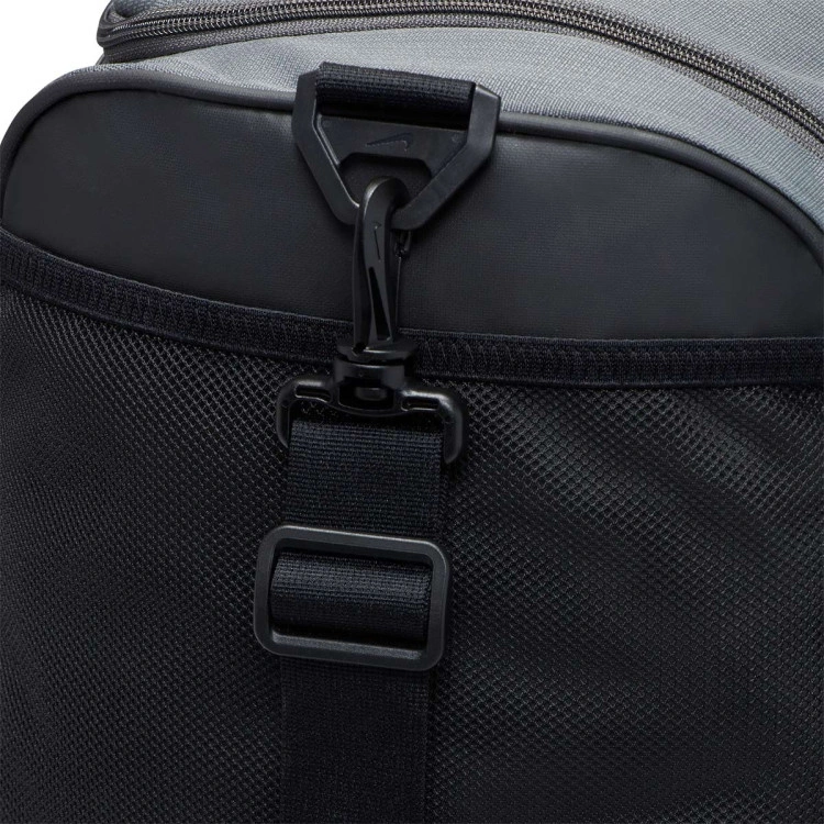bolsa-nike-brasilia-60l-iton-grey-black-4