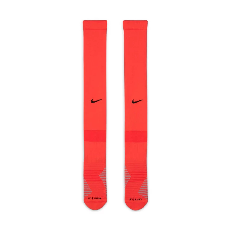 medias-nike-strike-wc22-team-bright-crimson-black-1