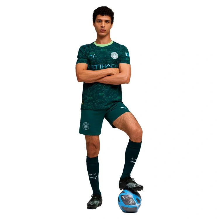 camiseta-puma-authentic-manchester-city-cuarta-equipacion-2025-2026-green-terrain-4