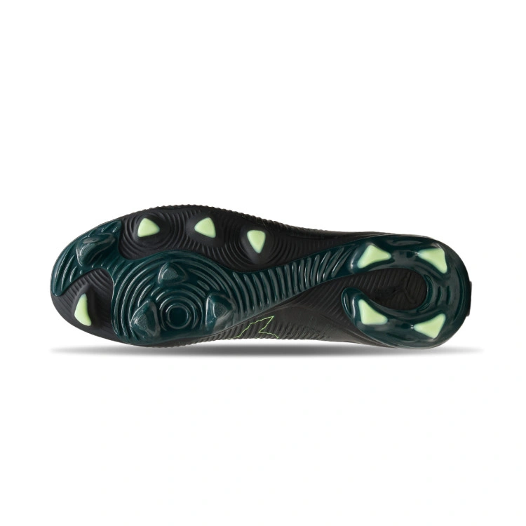 bota-puma-future-8-match-low-fgag-black-fizzy-light-green-terrain-3