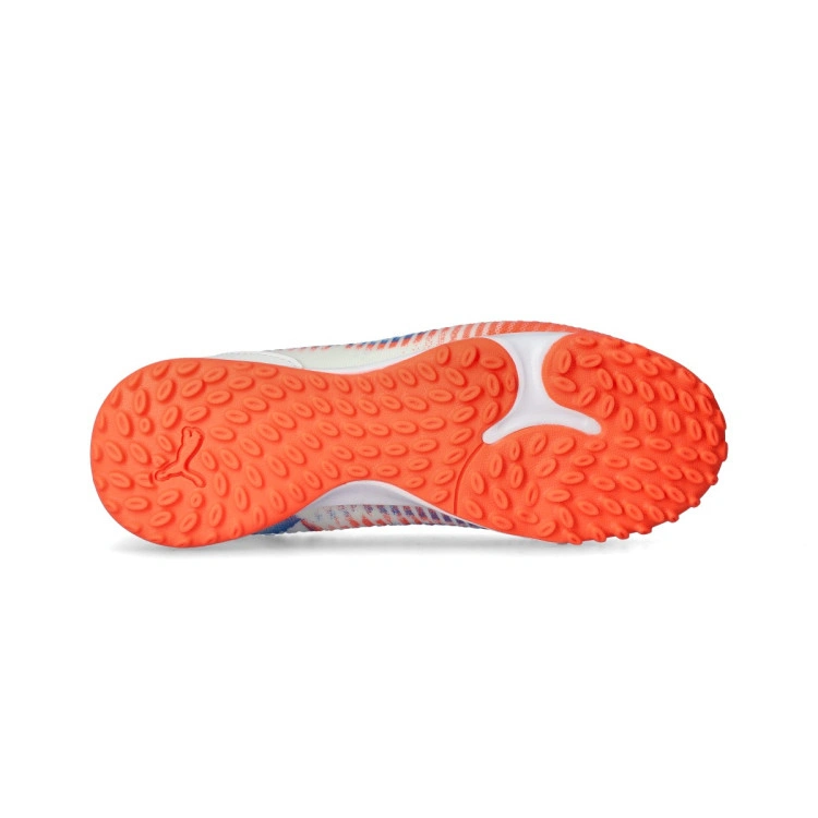bota-puma-kinder-future-8-match-turf-mid-blanco-3