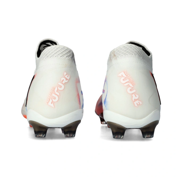 bota-puma-future-8-ultimate-ag-white-black-glowing-red-4