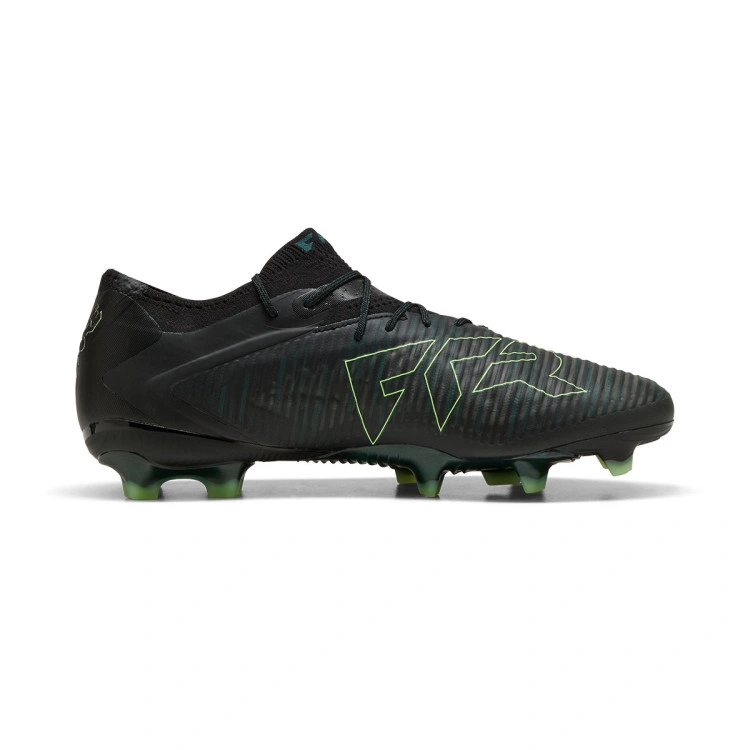 bota-puma-future-8-ultimate-low-fg-black-fizzy-light-green-terrain-1