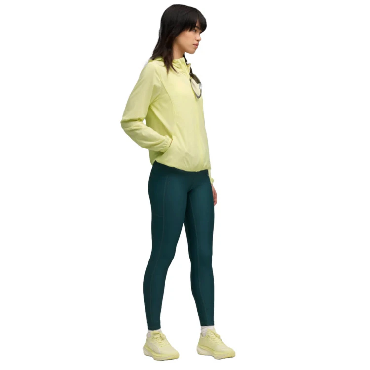 chaqueta-puma-run-velocity-woven-mujer-gold-moon-3