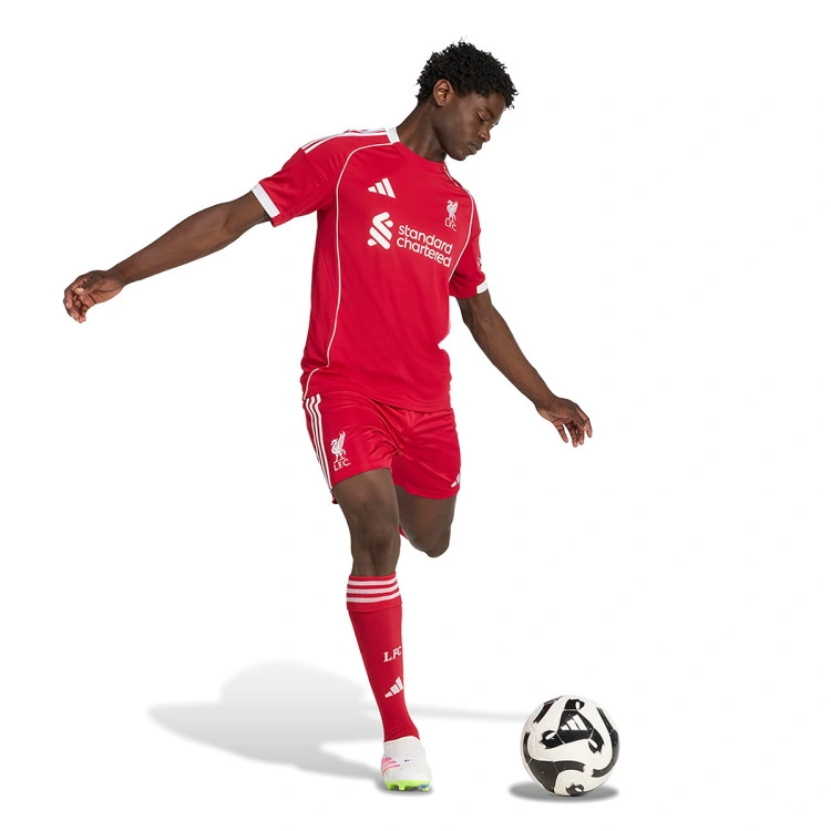 pantalon-corto-adidas-liverpool-fc-primera-equipacion-2025-2026-strawberry-red-3