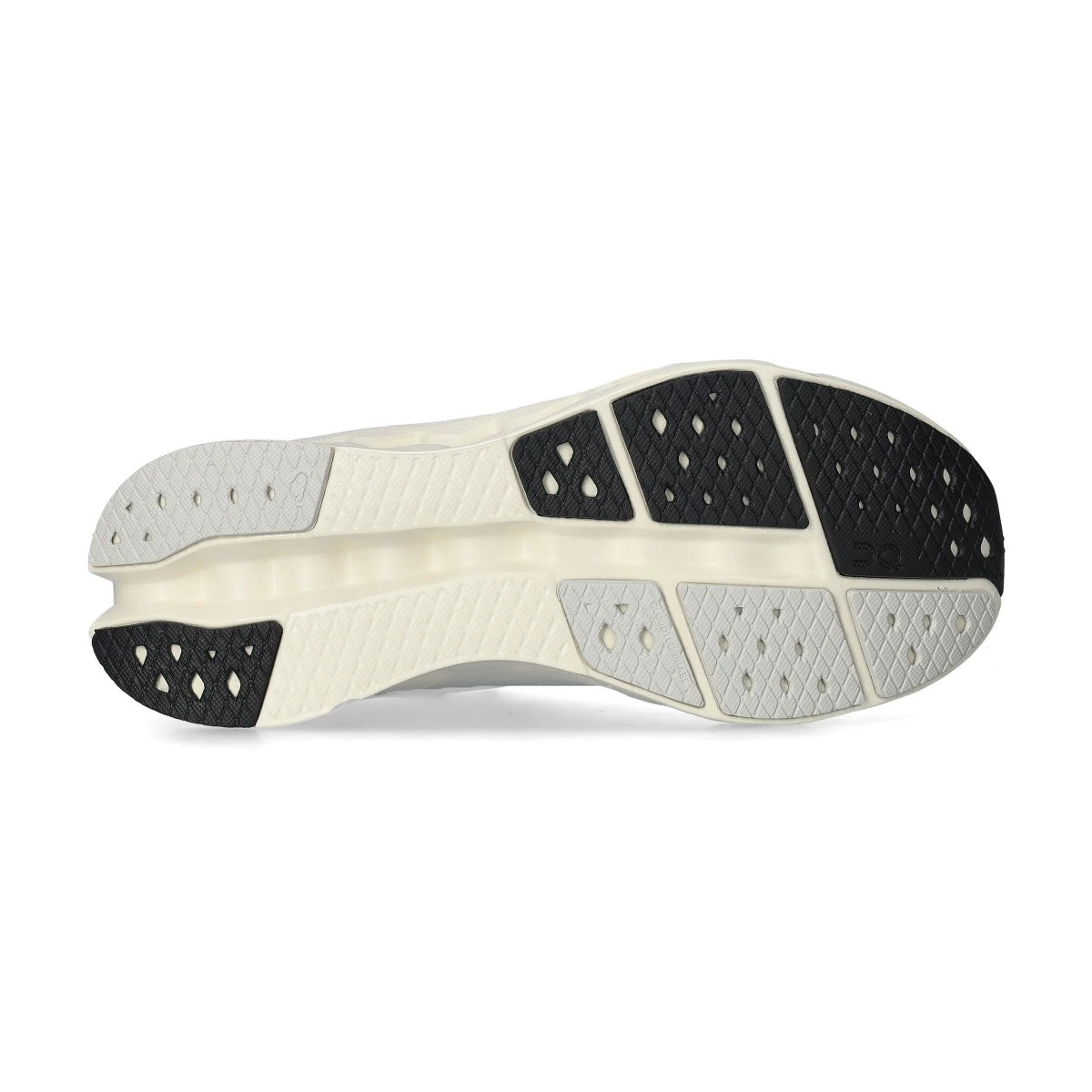 zapatilla-on-cloudsurfer-2-mujer-grey-3
