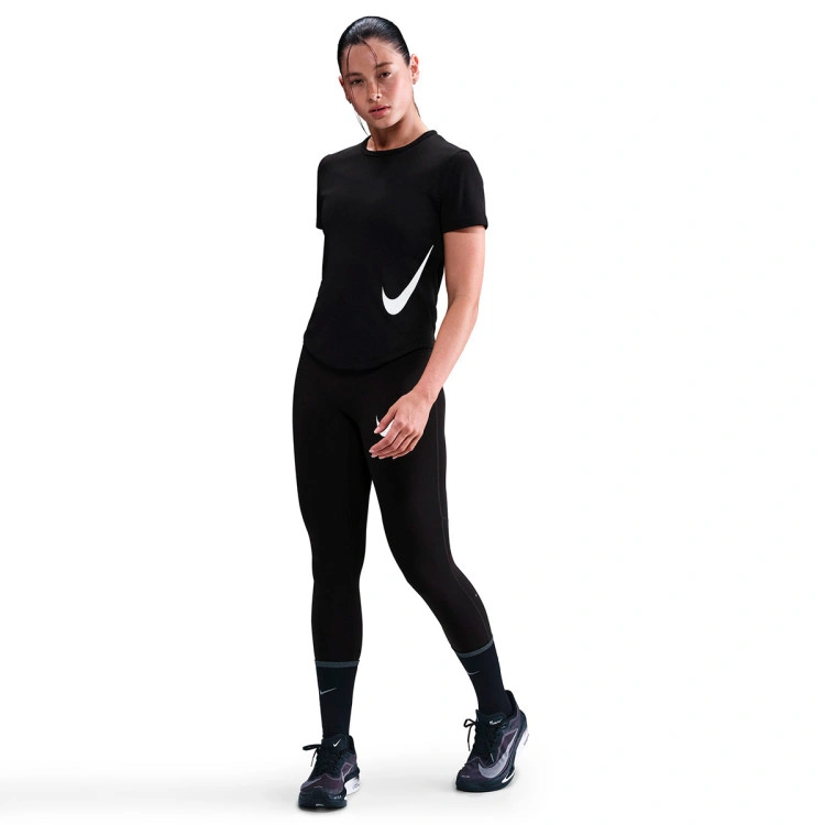 camiseta-nike-tempo-swoosh-mujer-black-white-5