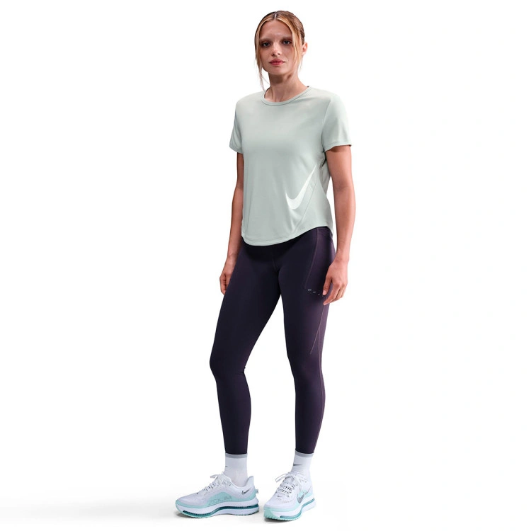 camiseta-nike-tempo-swoosh-mujer-light-silver-white-4