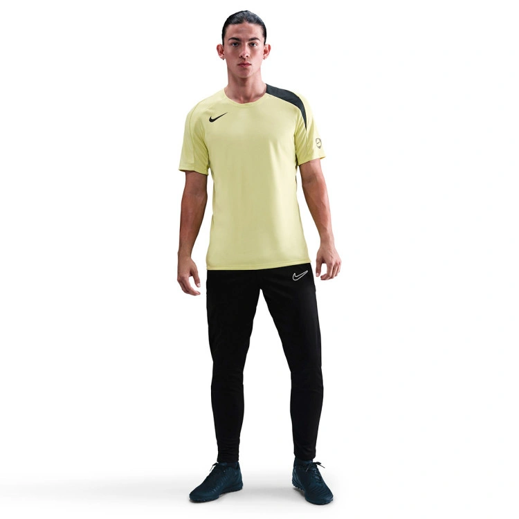 camiseta-nike-training-total-90-drifit-limelightlimelightseaweed-3