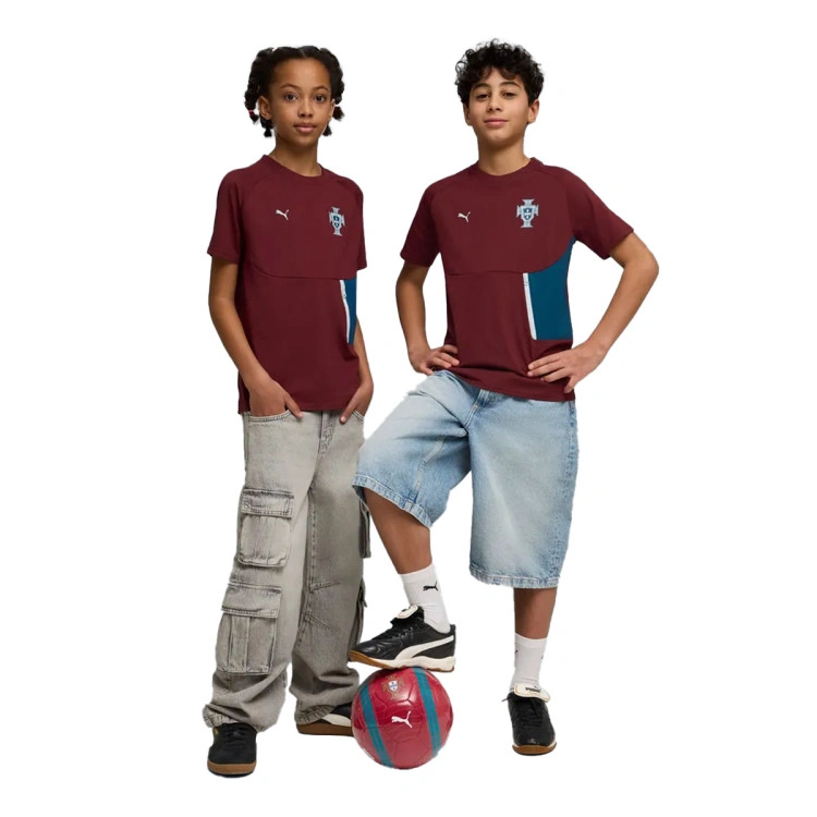 camiseta-puma-portugal-fanswear-mundial-2026-nino-ruby-shimmer-ocean-tropic-3