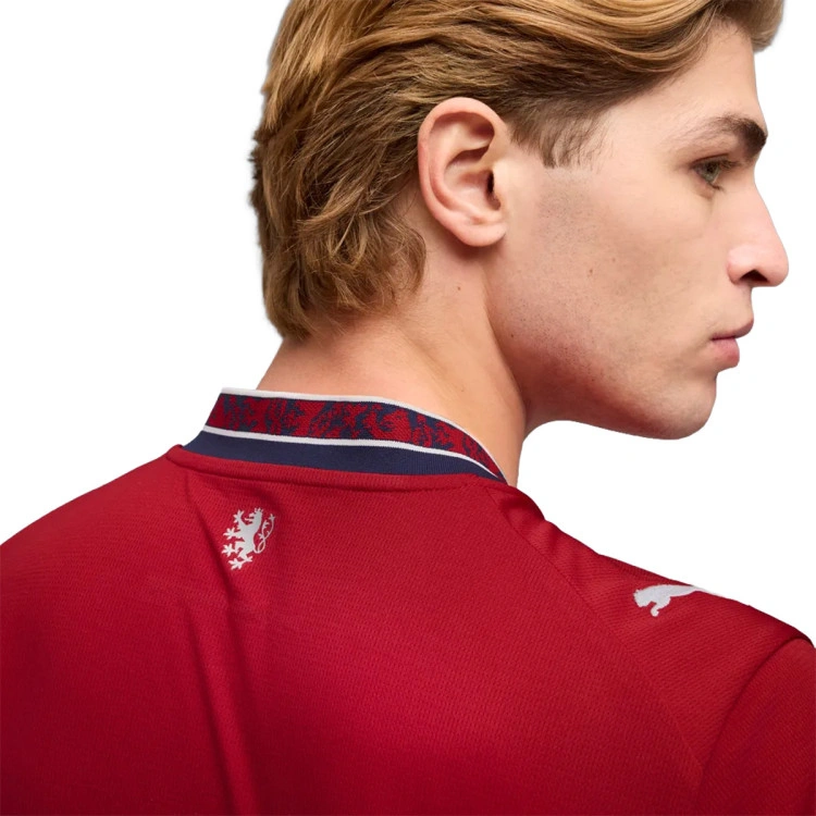 camiseta-puma-republica-checa-primera-equipacion-mundial-2026-dark-cherry-puma-navy-2