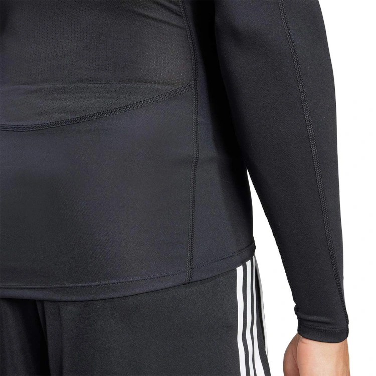 camiseta-adidas-techfit-black-4