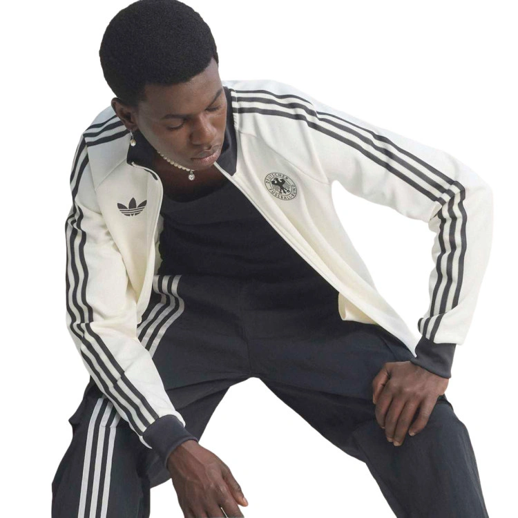 chaqueta-adidas-germany-dfb-fanswear-originals-adicolor-fanswear-mundial-2026-off-white-5