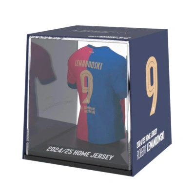 FC Barcelona Lewandowski 2024-2025 Jersey vitrine