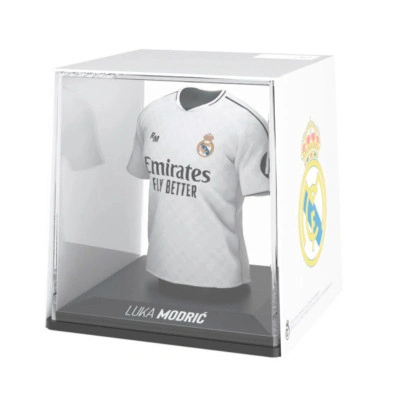 Real Madrid Modrić 2024-2025 Jersey vitrine