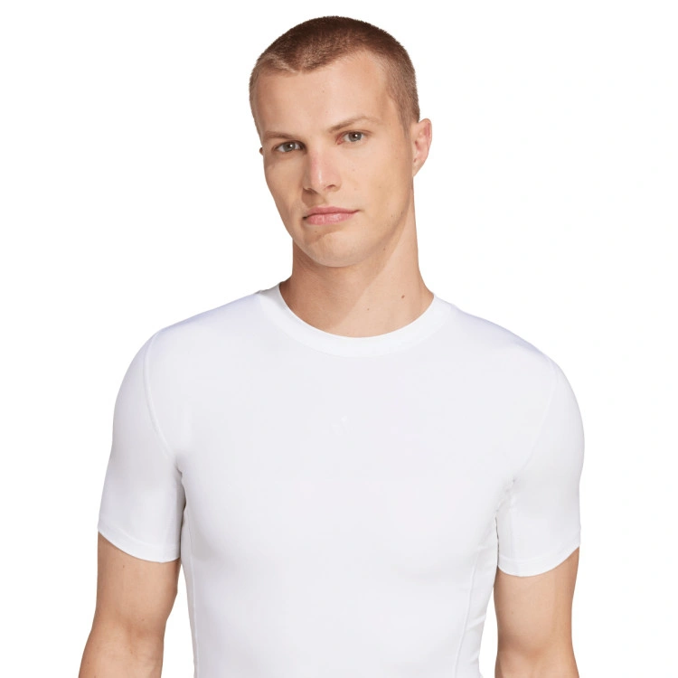camiseta-adidas-techfit-white-2