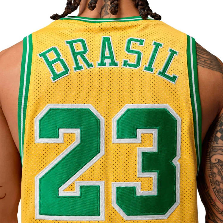 camiseta-nike-brasil-fanswear-mundial-2026-varsity-maize-lucky-green-3