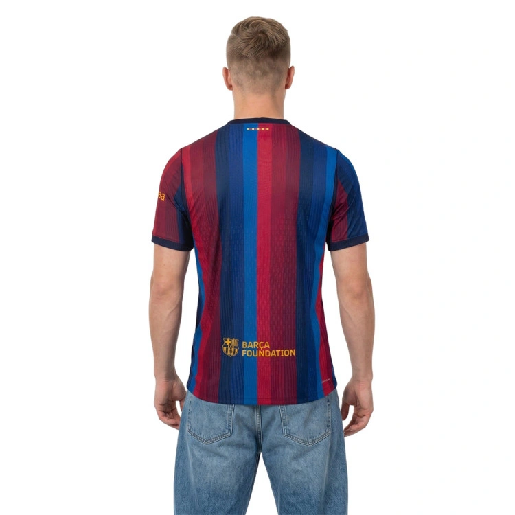 camiseta-nike-fc-barcelona-primera-equipacion-authentic-2026-2027-garnet-1
