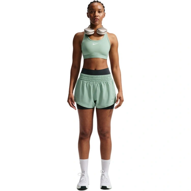 pantalon-corto-nike-swoosh-medium-support-bra-steam-white-2