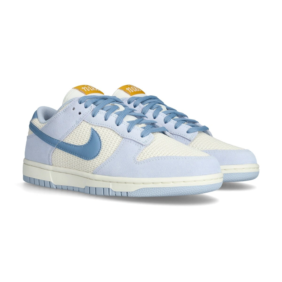 zapatilla-nike-dunk-low-se-mujer-beige-0