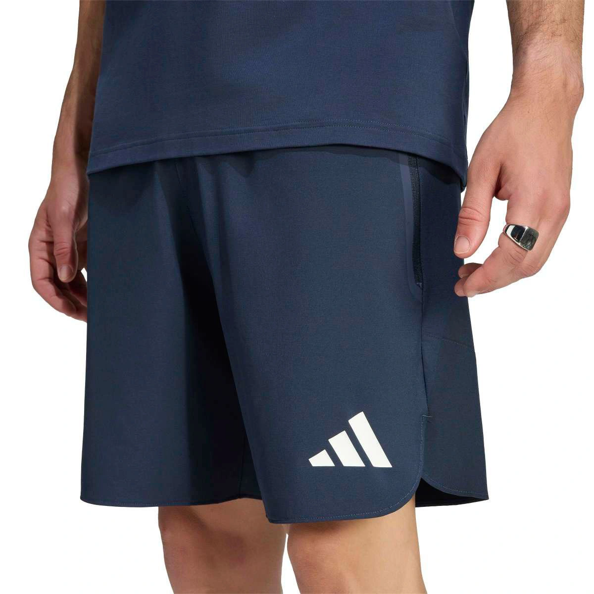 pantalon-corto-adidas-real-madrid-fanswear-2026-2027-night-navy-3