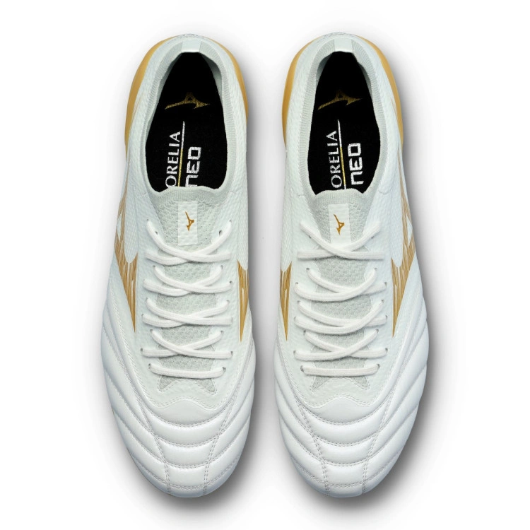 bota-mizuno-morelia-neo-iv-beta-elite-ag-white-mp-gold-cool-gray-5