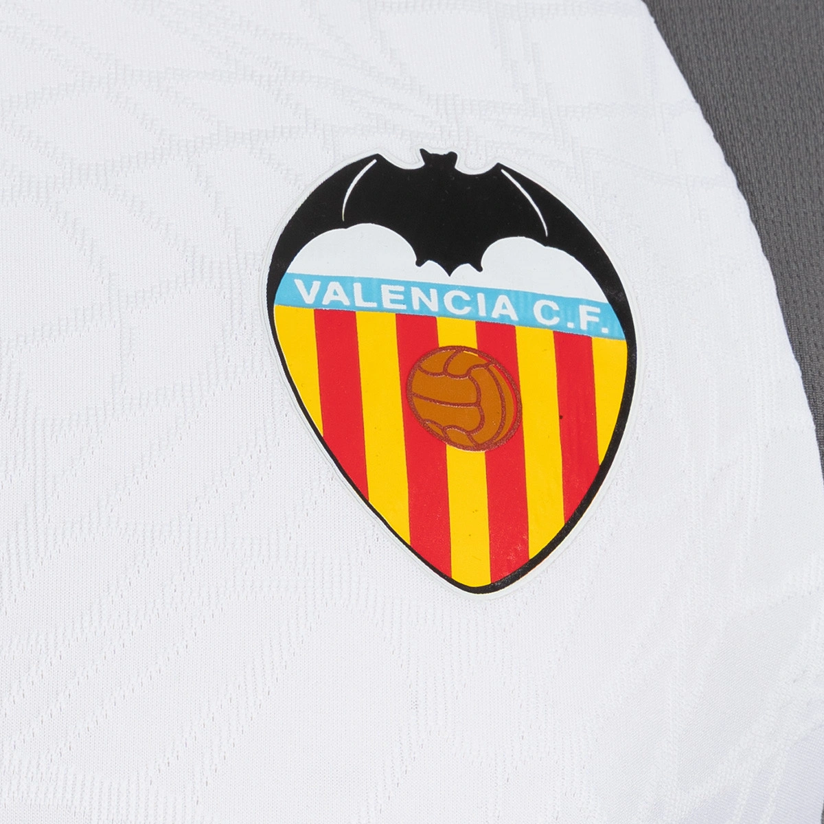 camiseta-puma-valencia-cf-training-2026-2027-puma-white-flat-medium-gray-2