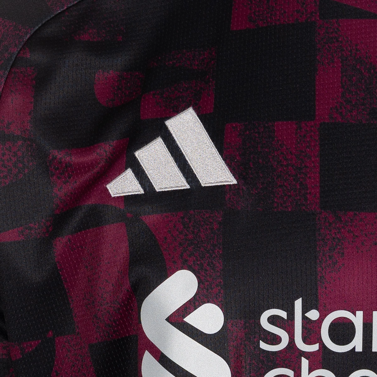 camiseta-adidas-liverpool-fc-tercera-equipacion-2026-2027-black-4