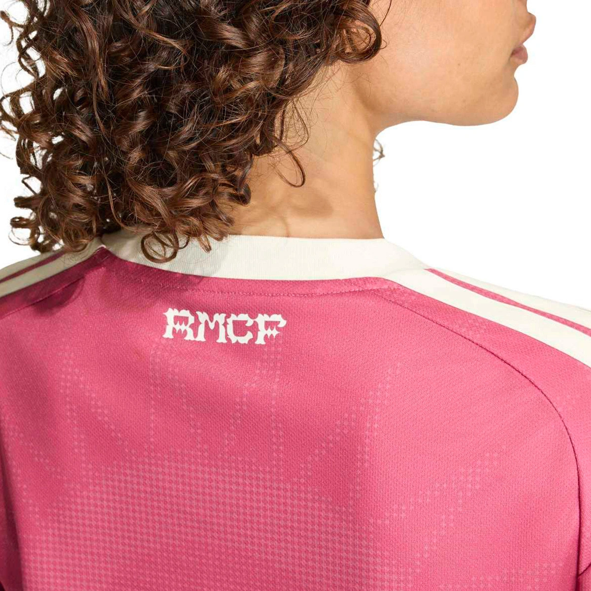 camiseta-adidas-real-madrid-tercera-equipacion-2026-2027-mujer-wild-pink-3