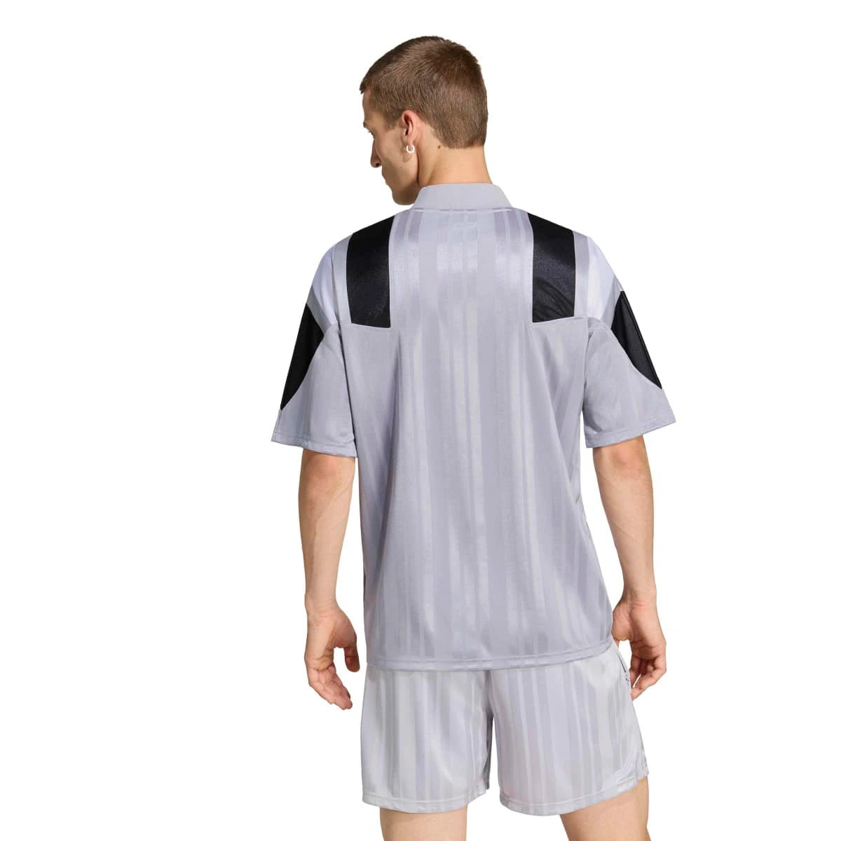 camiseta-adidas-juventus-eqt-fanswear-2026-2027-glory-grey-1