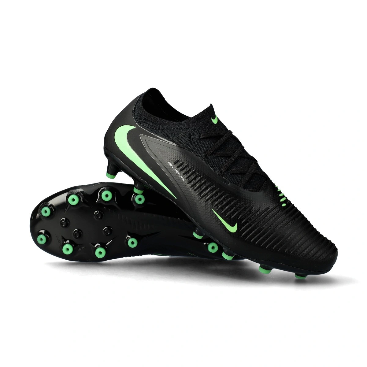 bota-nike-phantom-6-low-pro-ag-pro-negro-0