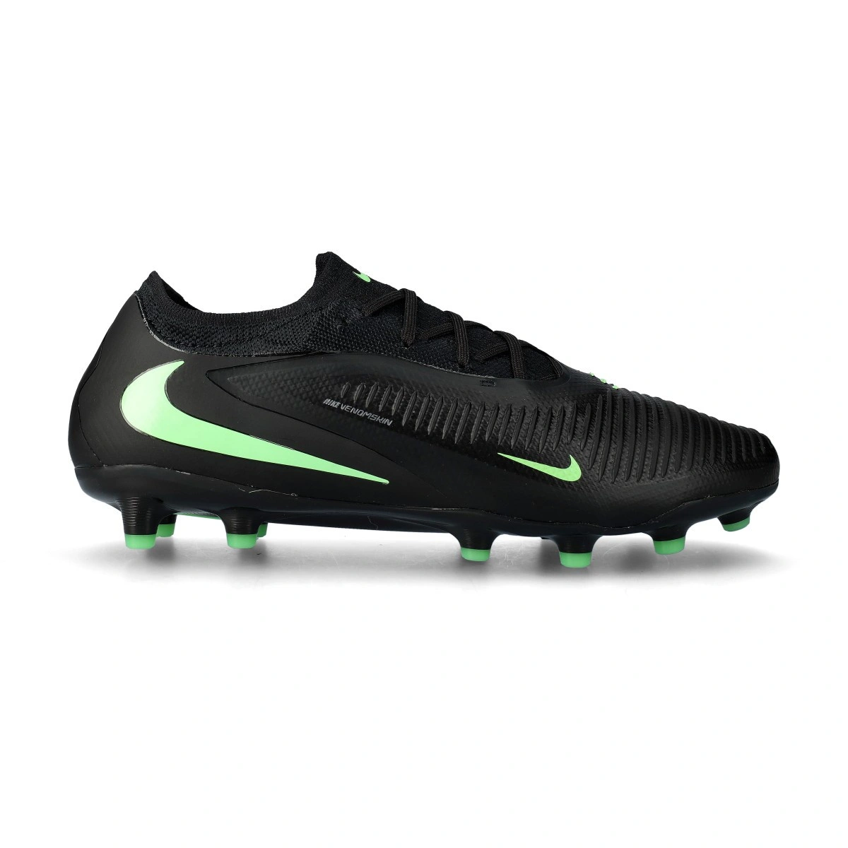 bota-nike-phantom-6-low-pro-ag-pro-negro-1