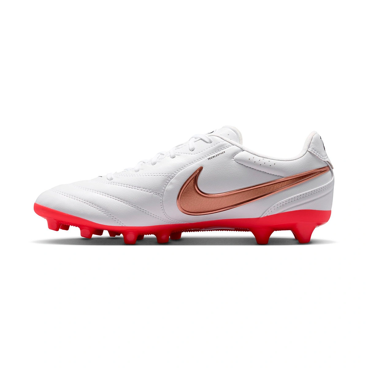 bota-nike-tiempo-ligera-pro-ag-white-blur-brt-crimson-2