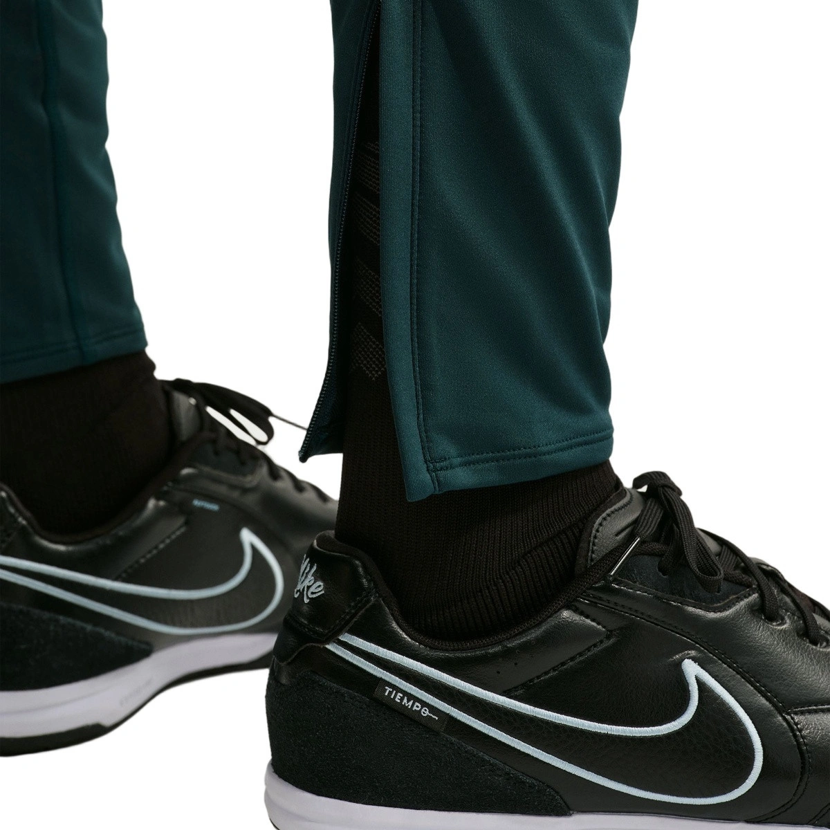 pantalon-largo-nike-dri-fit-strike-midnight-spruce-rio-teal-elemental-gold-meta-3