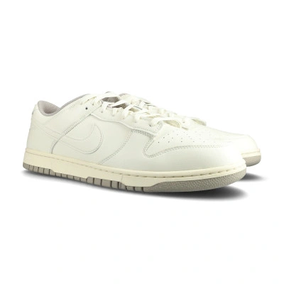 Dunk Low Retro Sneakers