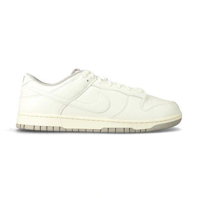 Dunk Low Retro Sneakers