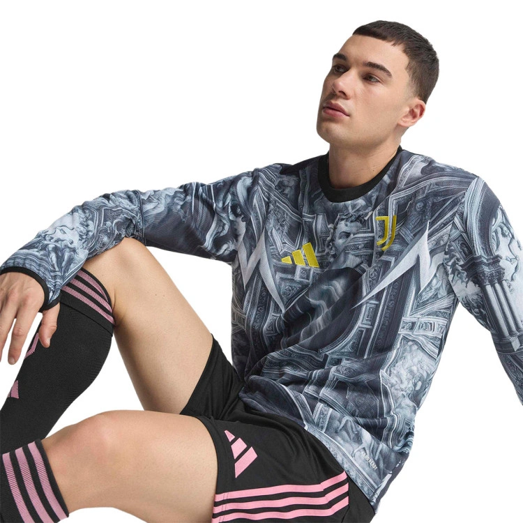 camiseta-adidas-juventus-del-piero-fanswear-pre-match-2025-2026-black-4