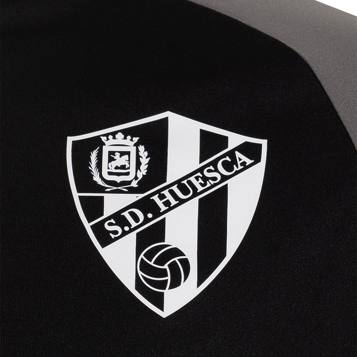 camiseta-soka-sd-huesca-training-2026-2027-panther-black-steel-grey-5