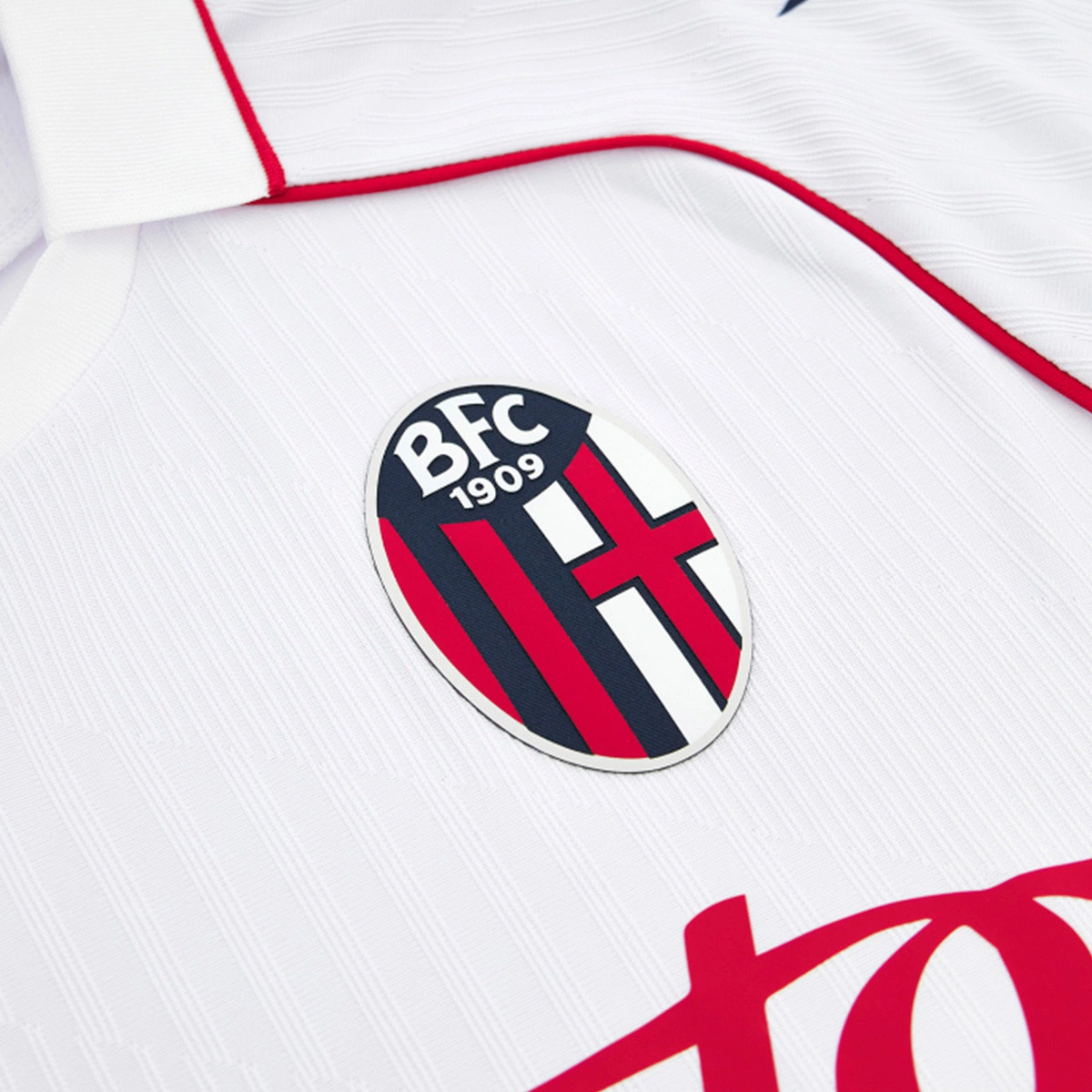 camiseta-macron-bolonia-segunda-equipacion-2026-2027-white-4