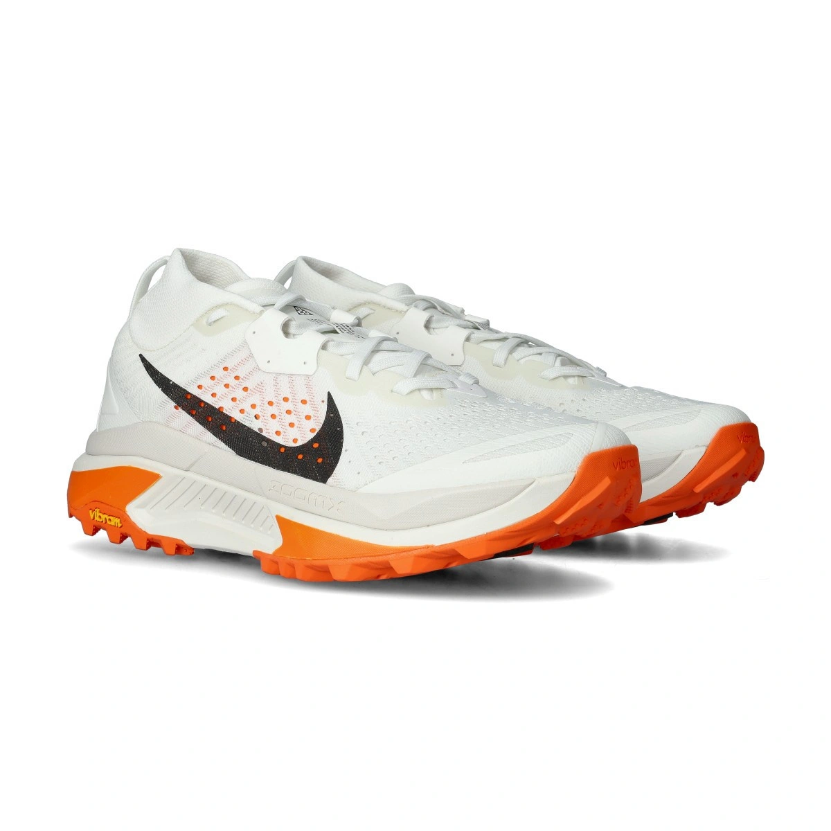 zapatilla-nike-acg-zegama-trail-summit-white-black-phantom-safety-orange-0