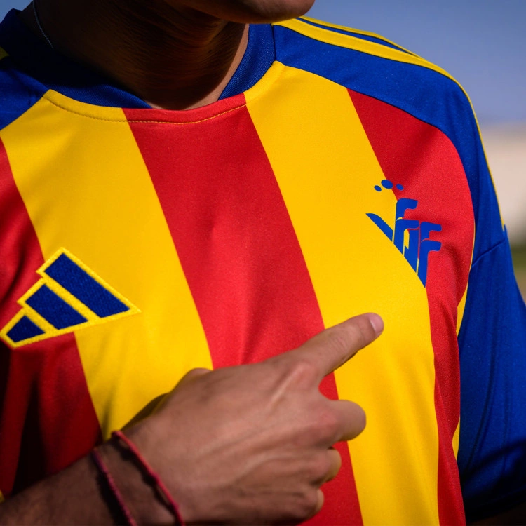 camiseta-adidas-2-equipacion-nino-ffcv-sin-personalizacion-2026-2027-yellow-red-3