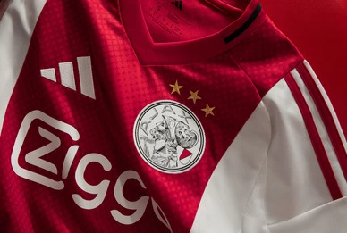 card Nieuw Ajax 2025/26 thuisshirt: Wees de eerste om hem te kopen!